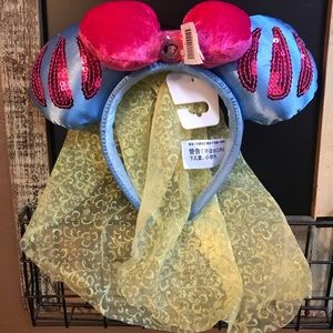 NWT Disney Snow White Minnie Ears